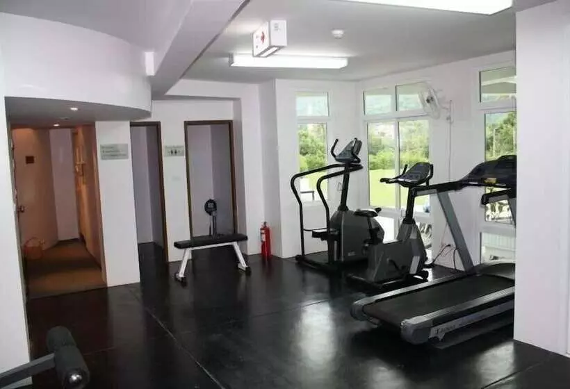 فندق The Park Surin By Resava