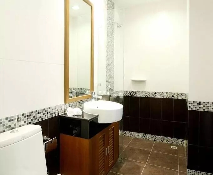 فندق The Park Surin By Resava