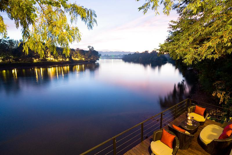 هتل U Inchantree Kanchanaburi