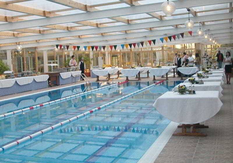 Отель Queen Vera