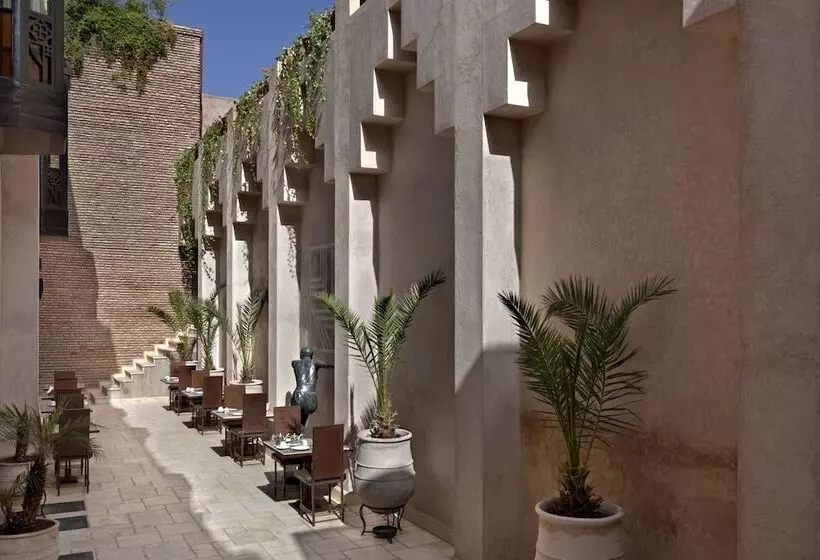 هتل Villa Makassar