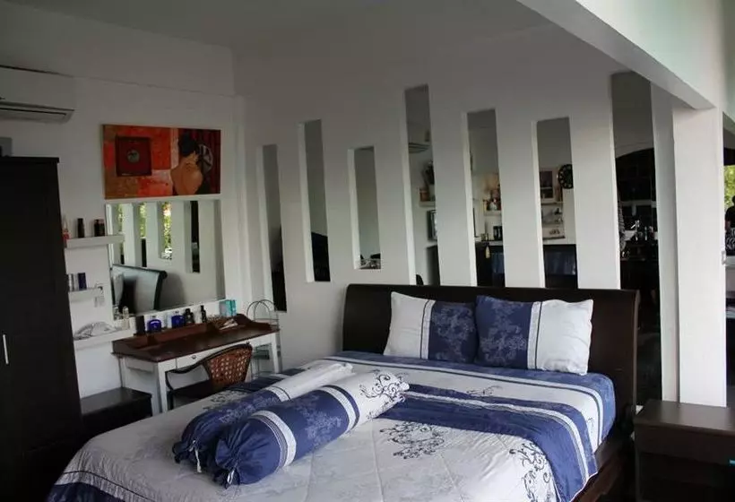 Karon Cliff Contemporary Boutique Bungalows