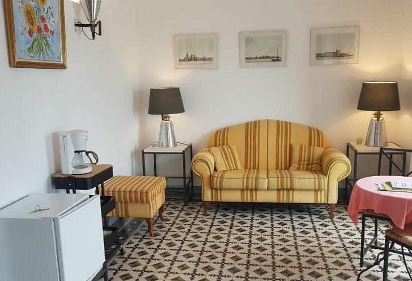 Общежитие Mesón La Hospedería