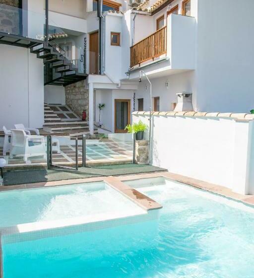 Apartamentos Turísticos La Casa Vieja