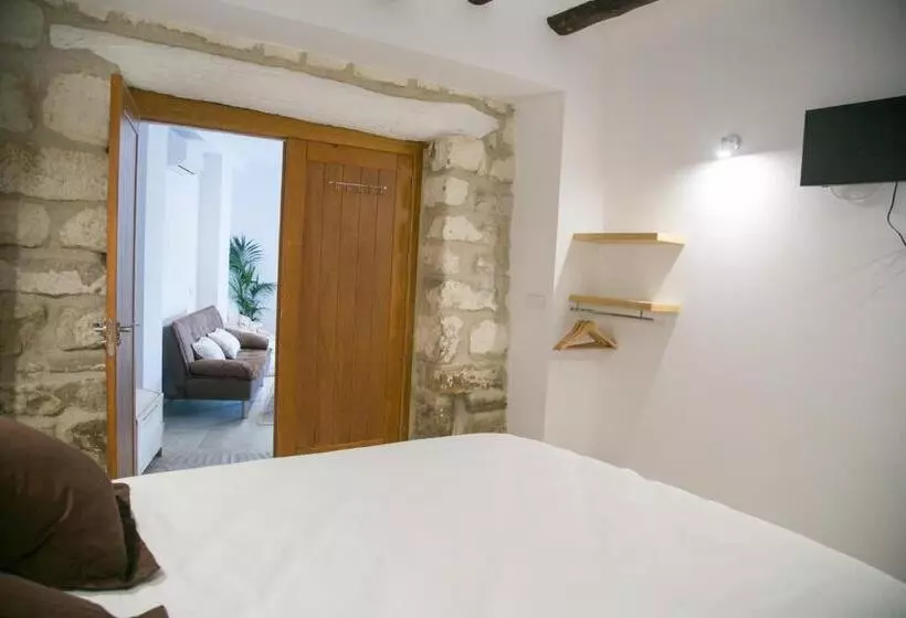 Apartamentos Turísticos La Casa Vieja