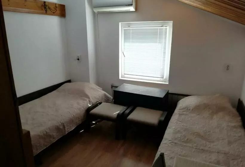 ペンション Guest Room Asparuh