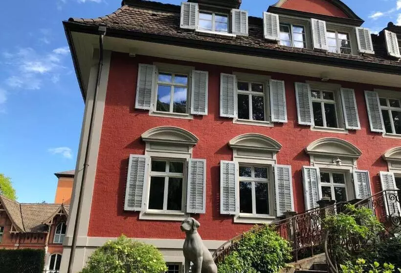 Aamiaismajoitus (B&B) Villa Jakobsbrunnen