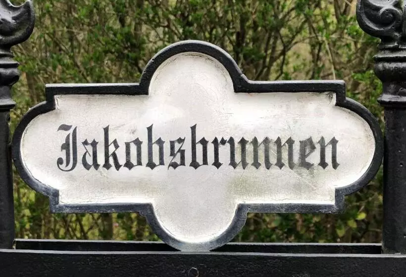 Aamiaismajoitus (B&B) Villa Jakobsbrunnen