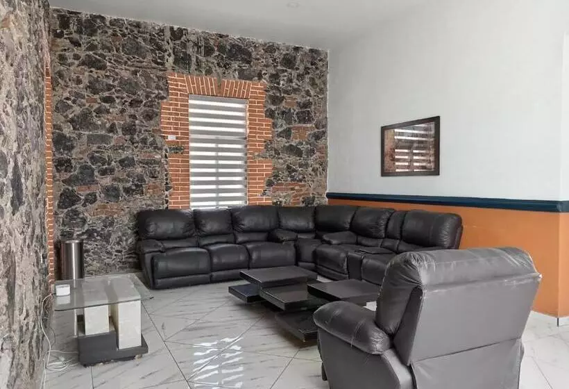 Hotelli Xochicaltzin