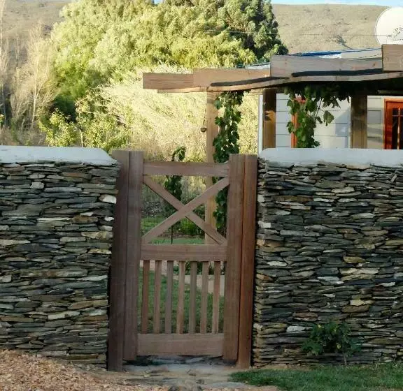 Majatalo Doorways