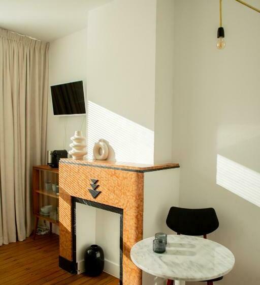 פנסיון Huisalfons