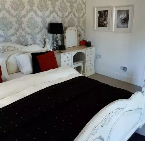 The White Dove Bed And Breakfast With Glamping Newark Showground