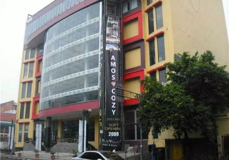 Amos Cozy Hotel Melawai