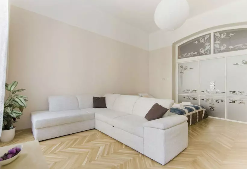 AltraCasa Apartments