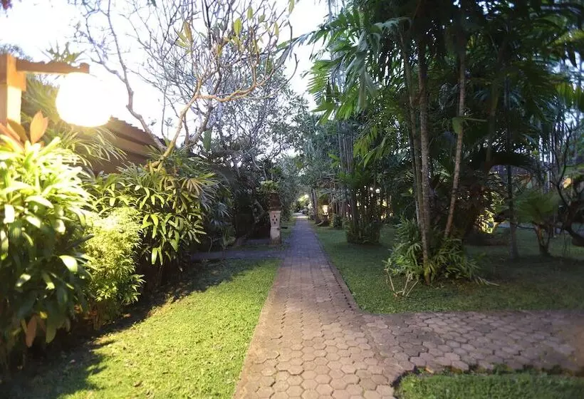 ホテル Bumi Ayu Bungalow Sanur