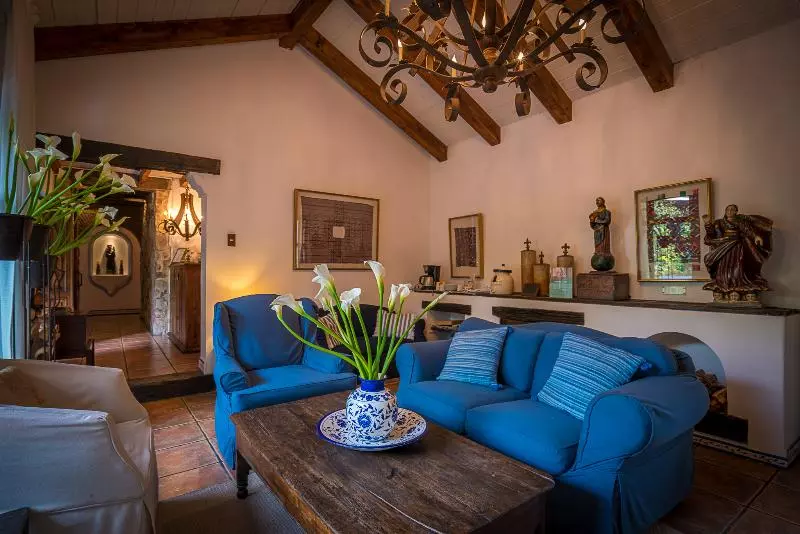 Casa Encantada By Porta Hotels