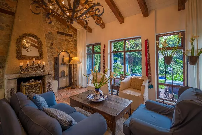 Casa Encantada By Porta Hotels