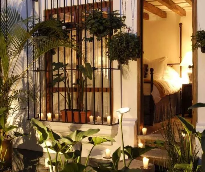 Casa Encantada By Porta Hotels