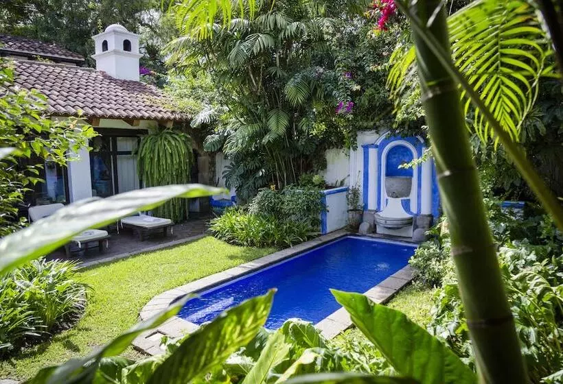 Casa Encantada By Porta Hotels