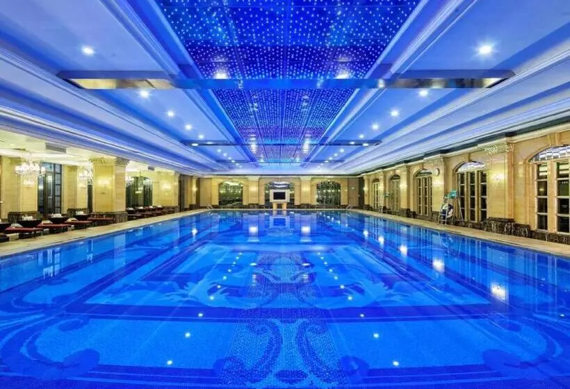 ホテル Chateau Starriver Guangzhou Peninsula