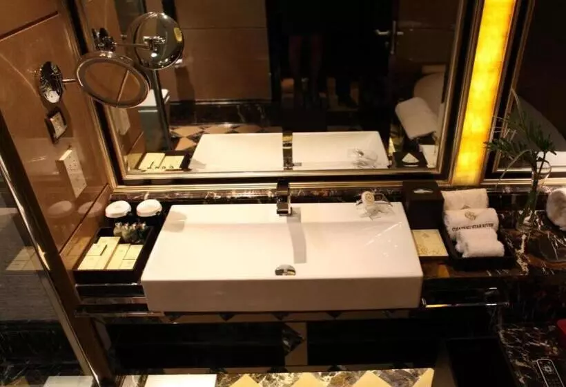 ホテル Chateau Starriver Guangzhou Peninsula