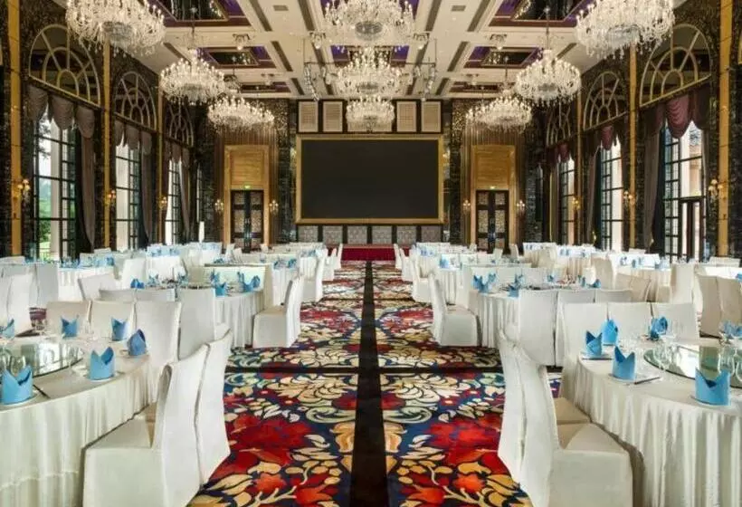 ホテル Chateau Starriver Guangzhou Peninsula