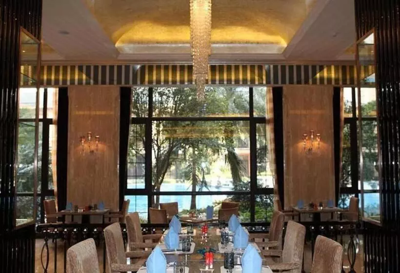 ホテル Chateau Starriver Guangzhou Peninsula