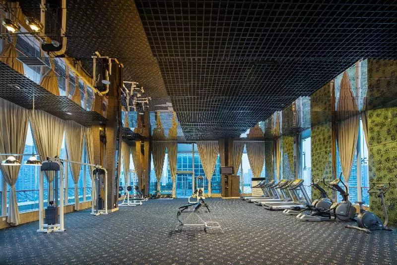 호텔 Holiday Inn West & East Century City