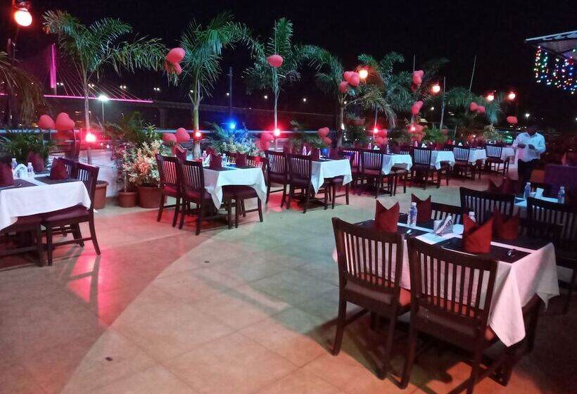 בית מלון כפרי Park Prime Goa