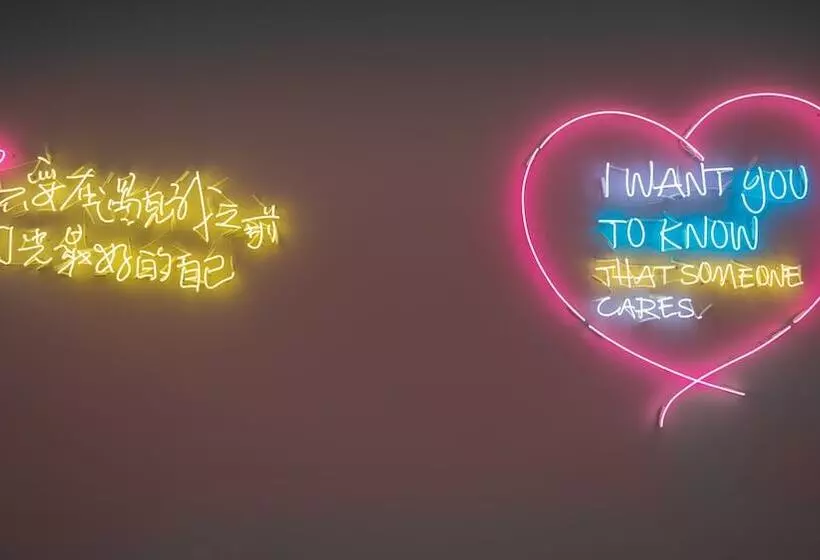 Hotel Qingdao The Castle