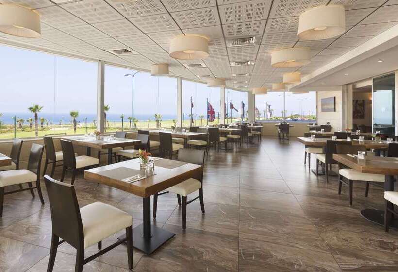 Ramada Hotel & Suites By Wyndham Netanya