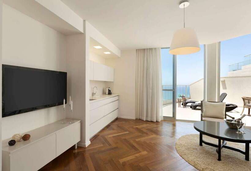 Ramada Hotel & Suites By Wyndham Netanya