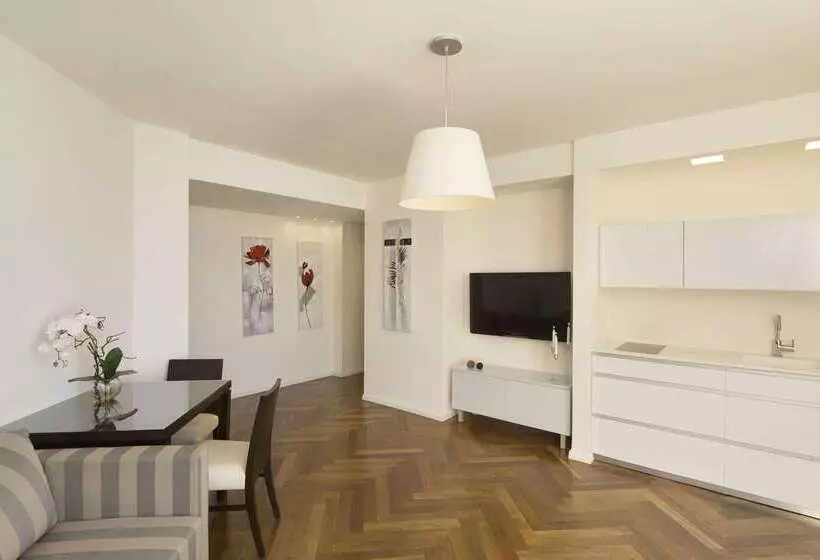 Ramada Hotel & Suites By Wyndham Netanya