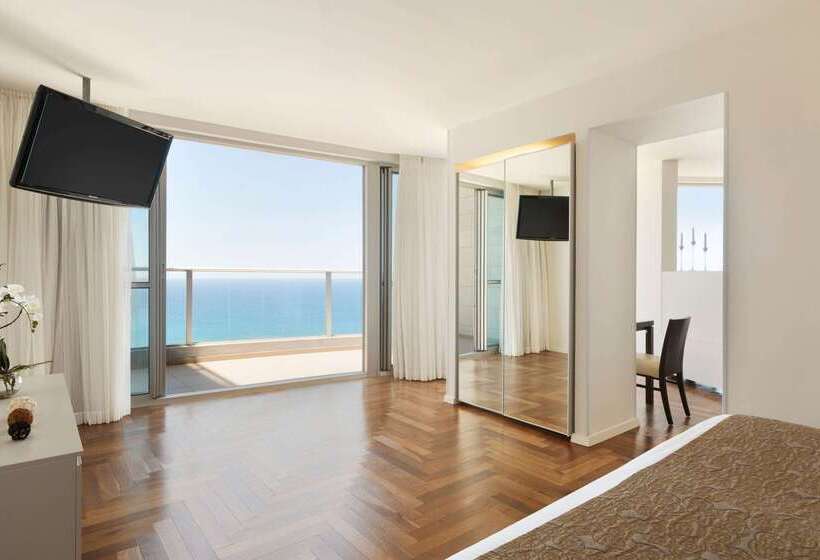 Ramada Hotel & Suites By Wyndham Netanya