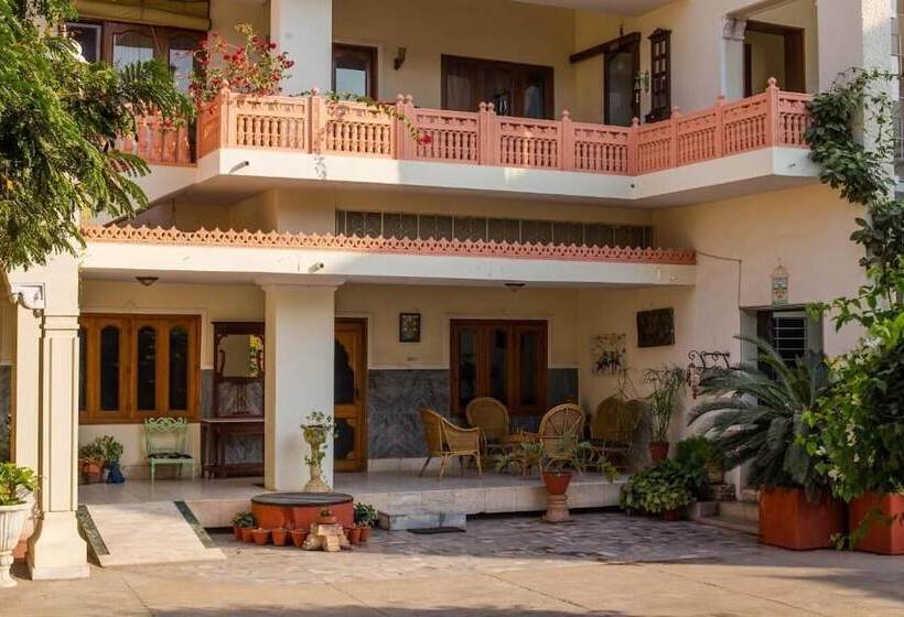 فندق Rawla Rawatsar