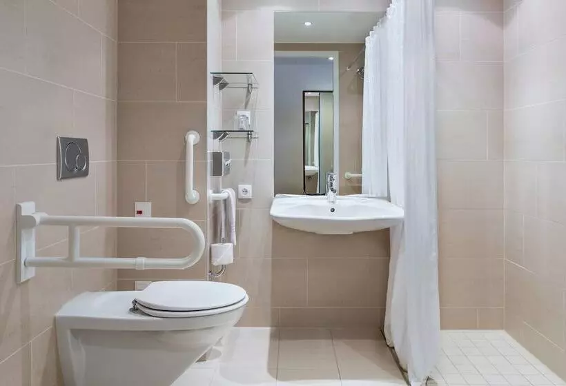 호텔 Courtyard By Marriott Munich City East