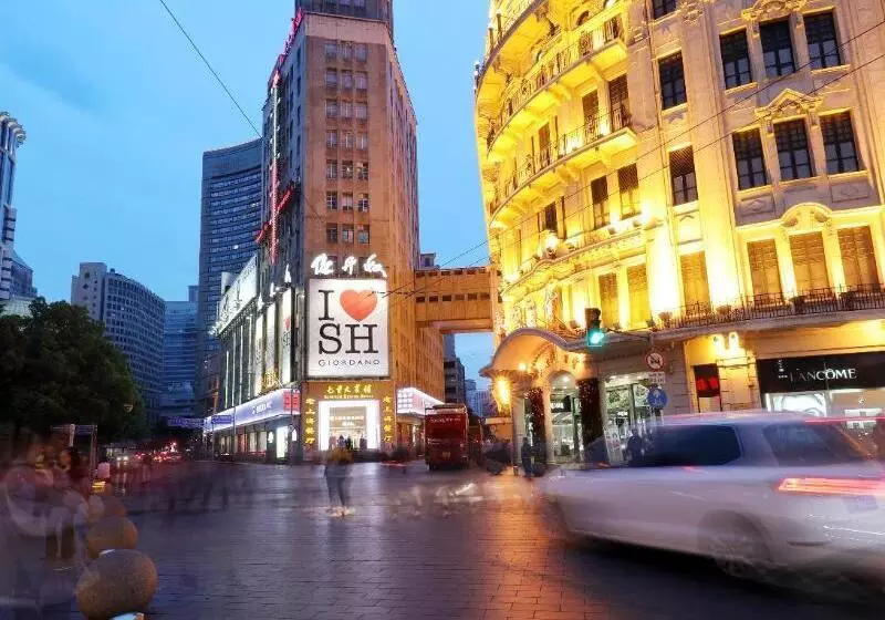 Hotel Seventh Heaven