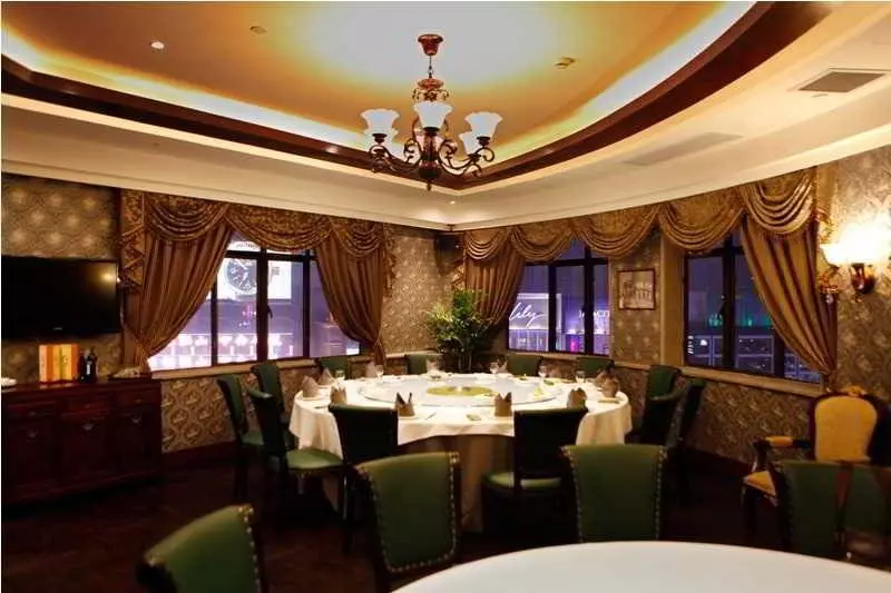 Hotel Seventh Heaven