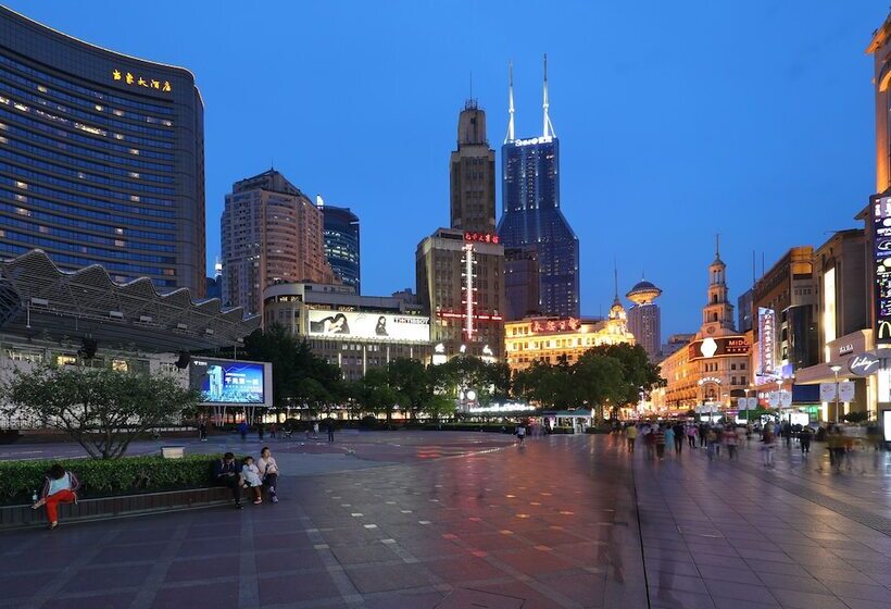 Hotel Seventh Heaven