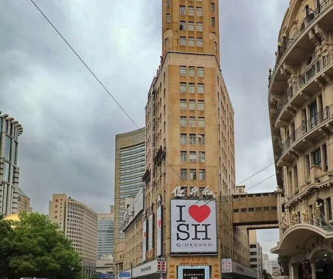 Hotel Seventh Heaven