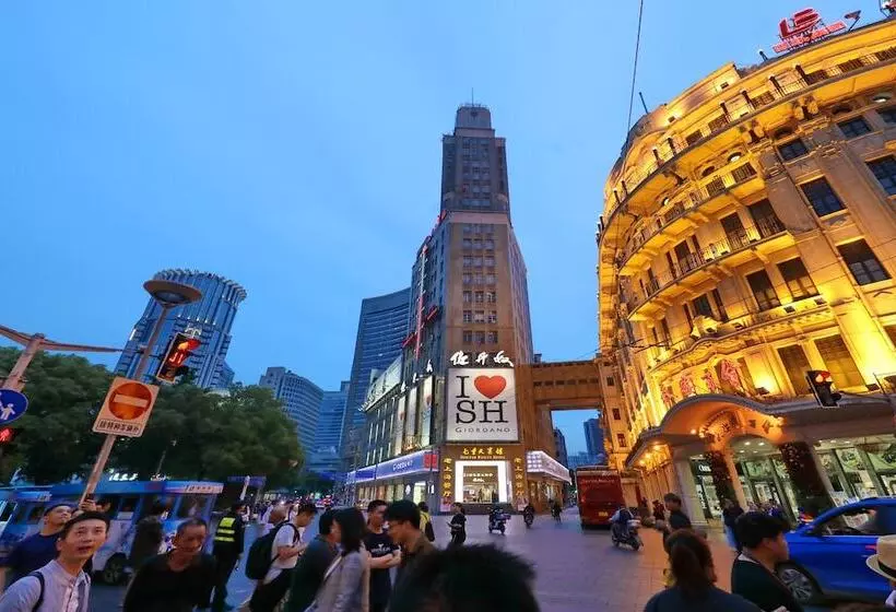 Hotel Seventh Heaven