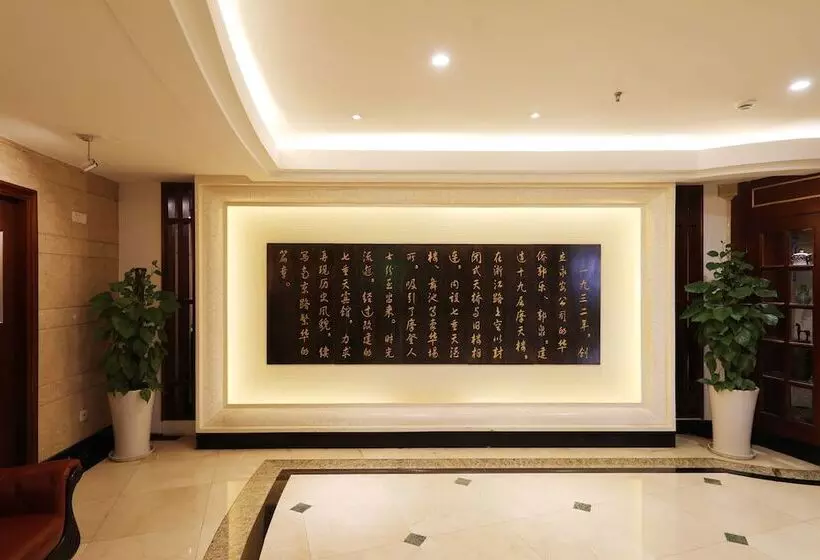 Hotel Seventh Heaven