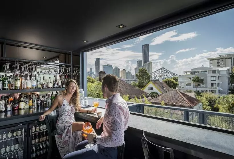 Отель Spicers Balfour