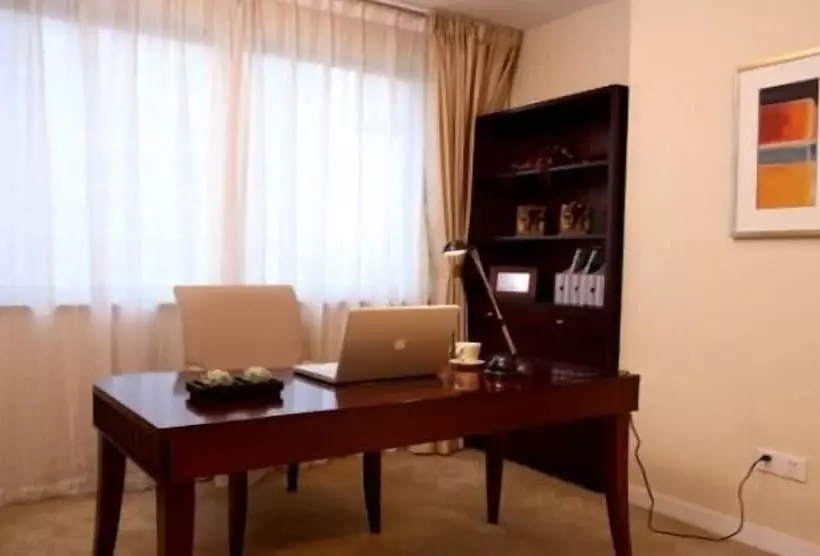 Отель Suzhou Regalia Serviced Residences