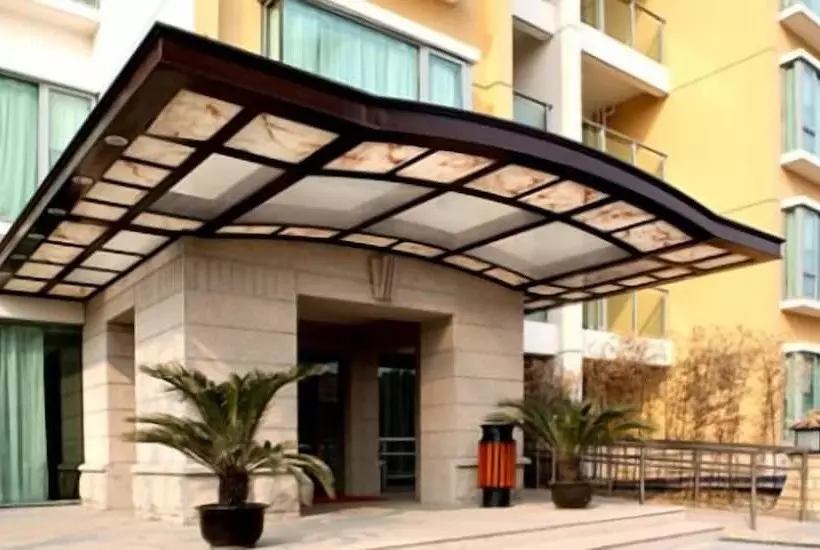 Отель Suzhou Regalia Serviced Residences