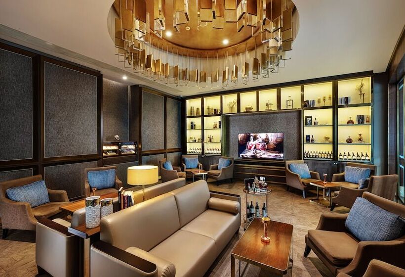 בית מלון כפרי The Ritzcarlton Jakarta, Pacific Place