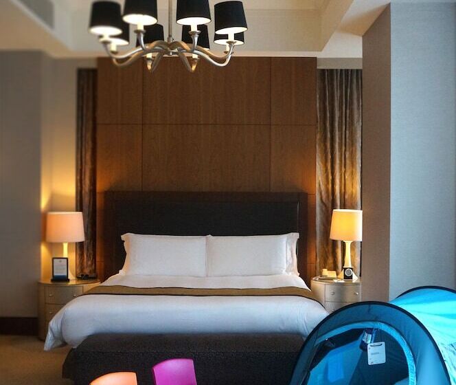 בית מלון כפרי The Ritzcarlton Jakarta, Pacific Place