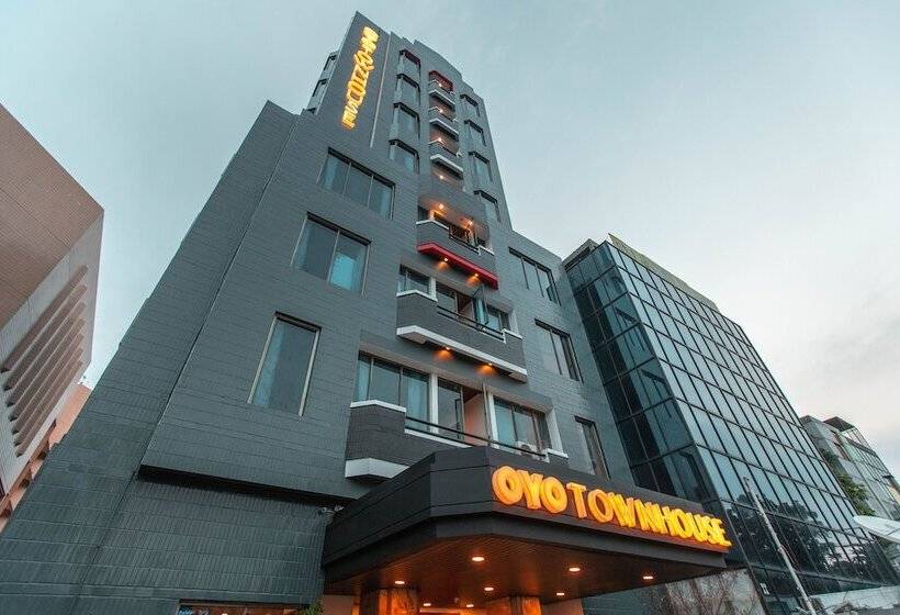 Townhouse 1 Hotel Salemba