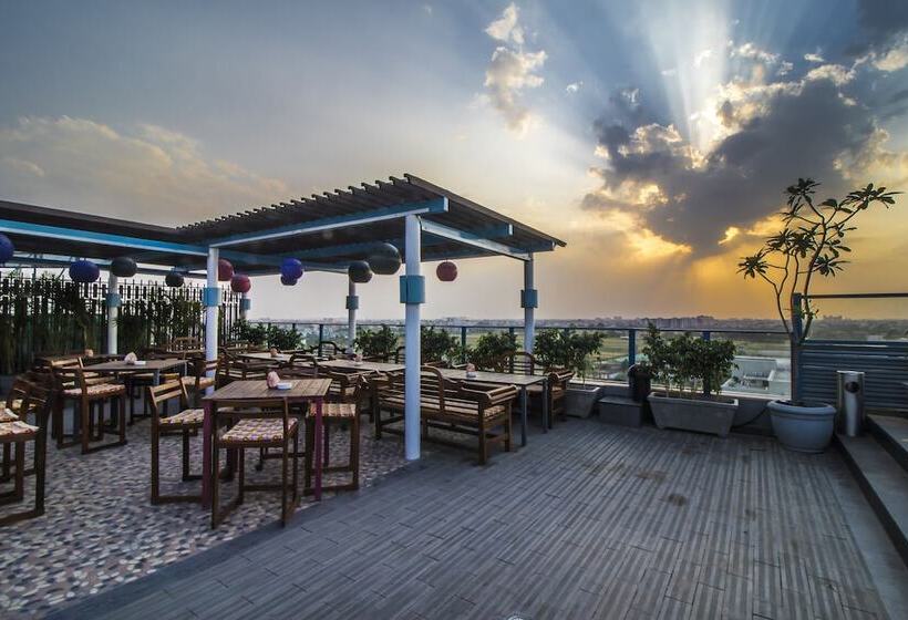 בית מלון כפרי The Fern, Jaipur