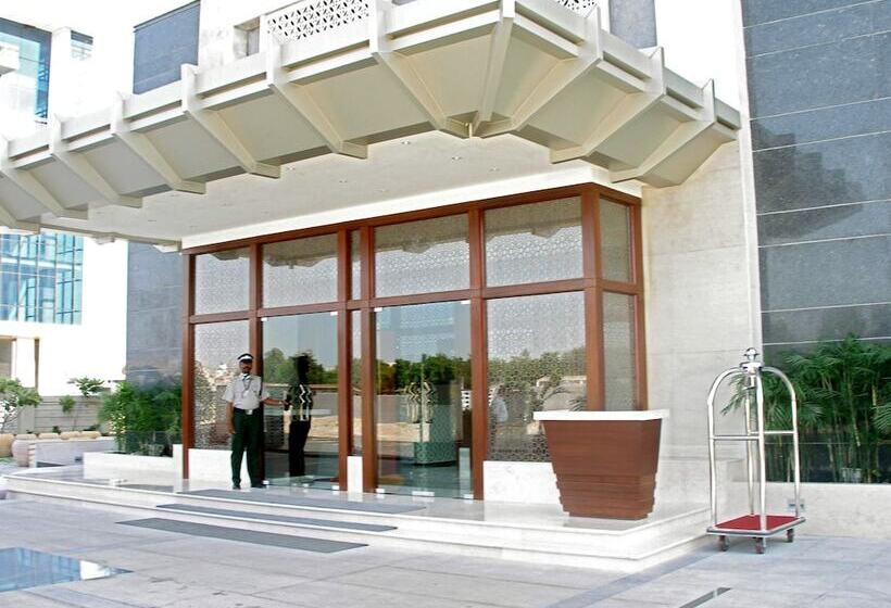 בית מלון כפרי The Fern, Jaipur